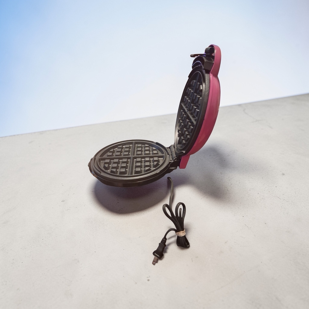 Pink Waffle Maker - Picture 5 of 6